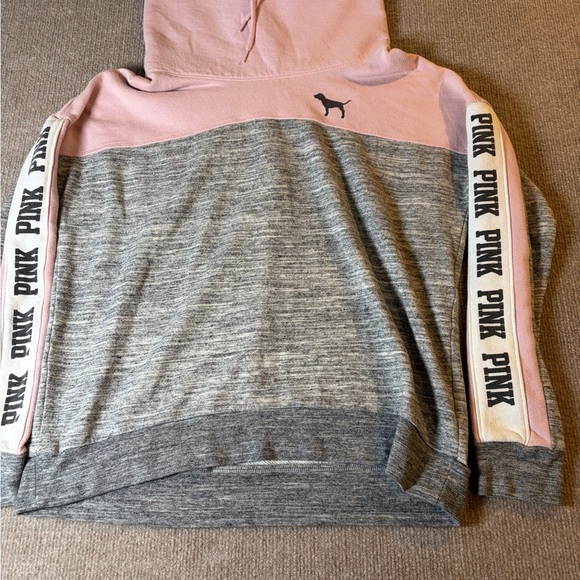 Victoria's Secret Tops - Victoria's Secret Pink Cozy Sweatshirt 1505